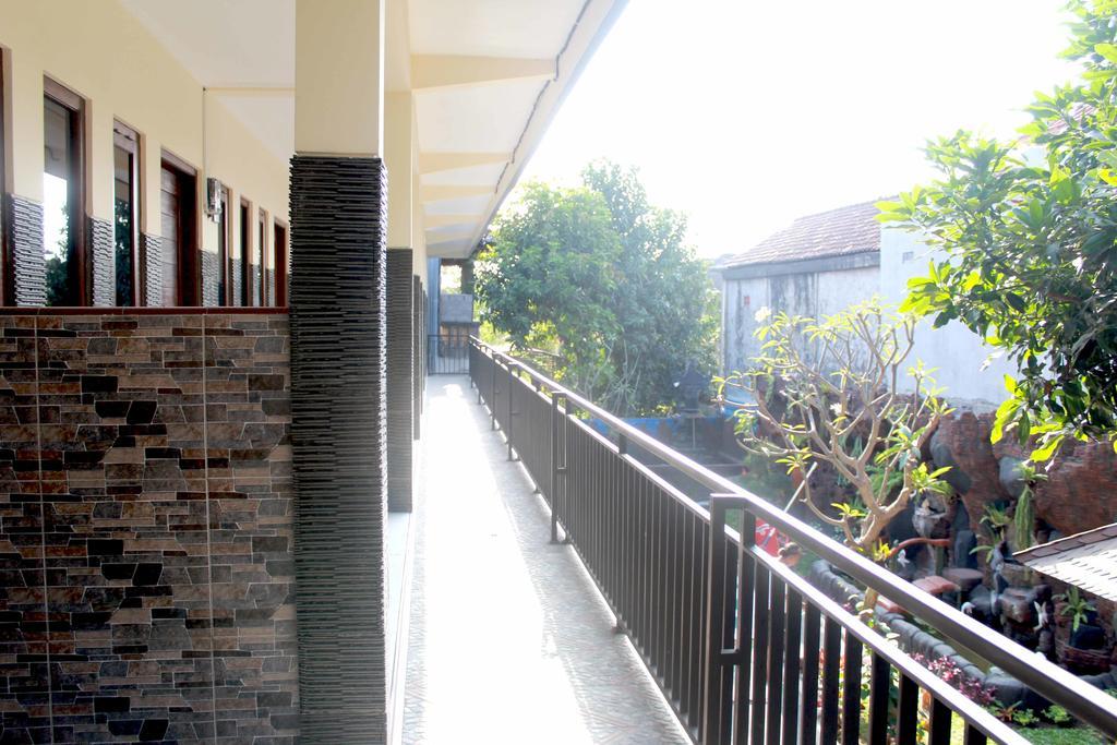 Jenny Bunker Homestay Kuta Lombok Buitenkant foto
