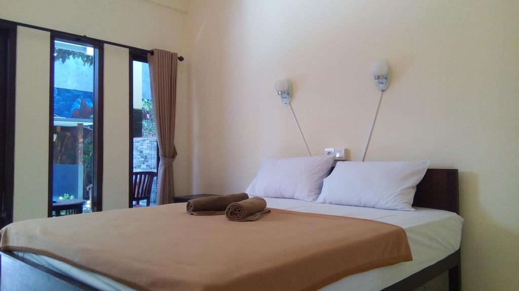 Jenny Bunker Homestay Kuta Lombok Buitenkant foto