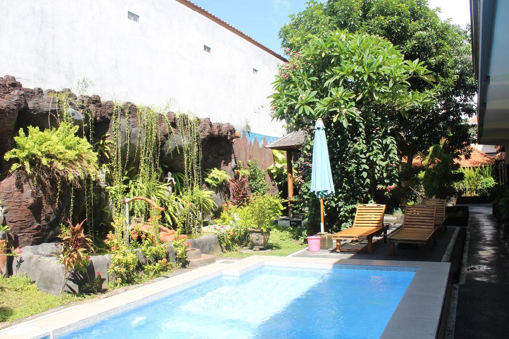 Jenny Bunker Homestay Kuta Lombok Buitenkant foto
